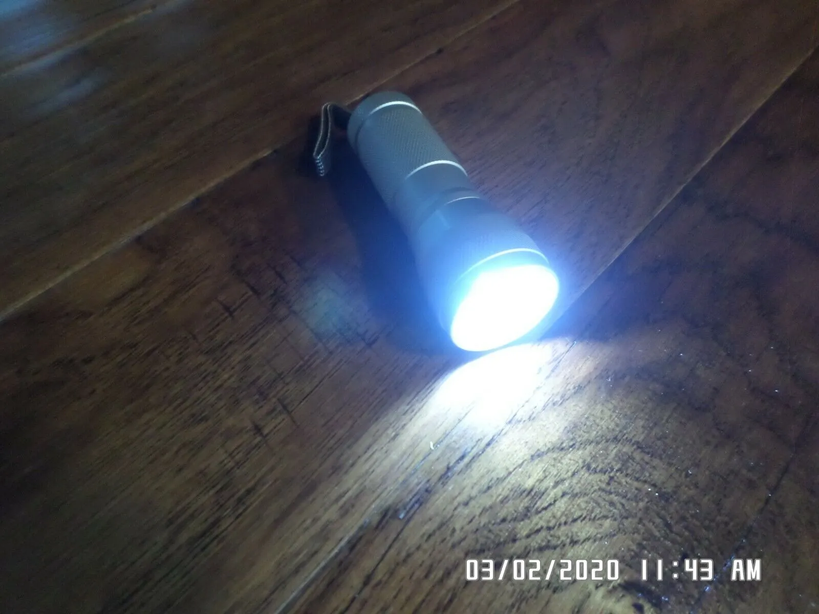 NEW LED TORCH FLASHLIGHT AERIAL ALUMINUM CASING WEATHERPROOF BATTERIES INCLUDED